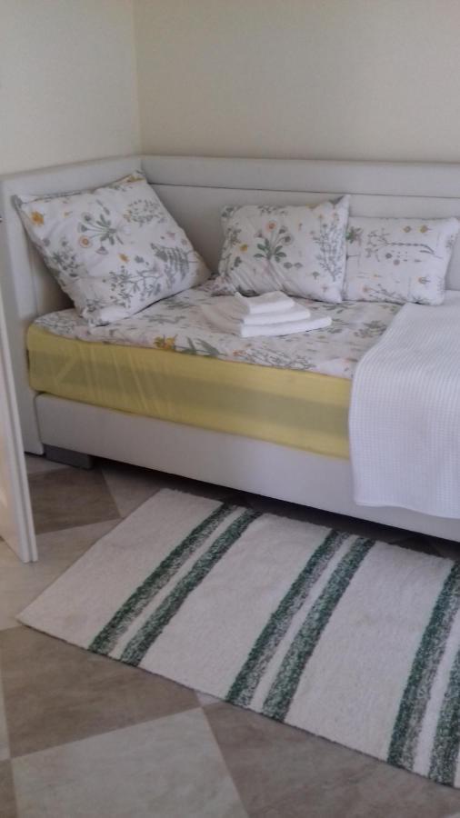 Aranyoshaz-vendeghaz Apartmán